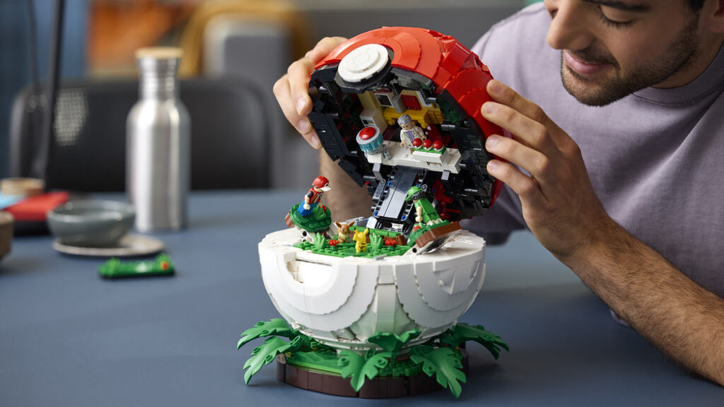 Nuovi set Lego dedicati ai Pokémon ricreano l'iconica prima scelta e non solo